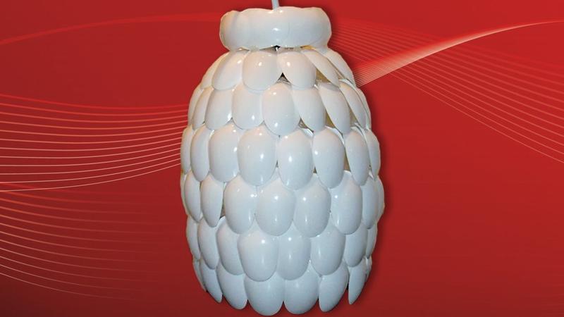 Люстра из пластиковых бутылок и ложек
